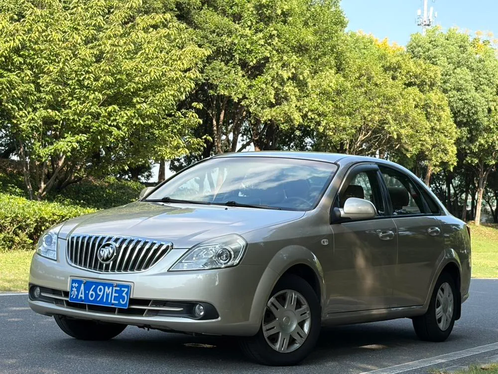 Buick Excelle, 2013
