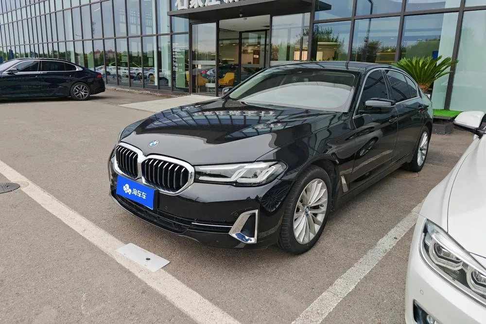 BMW 5-Series Facelift 525Li Luxury, 2022 — фото 1