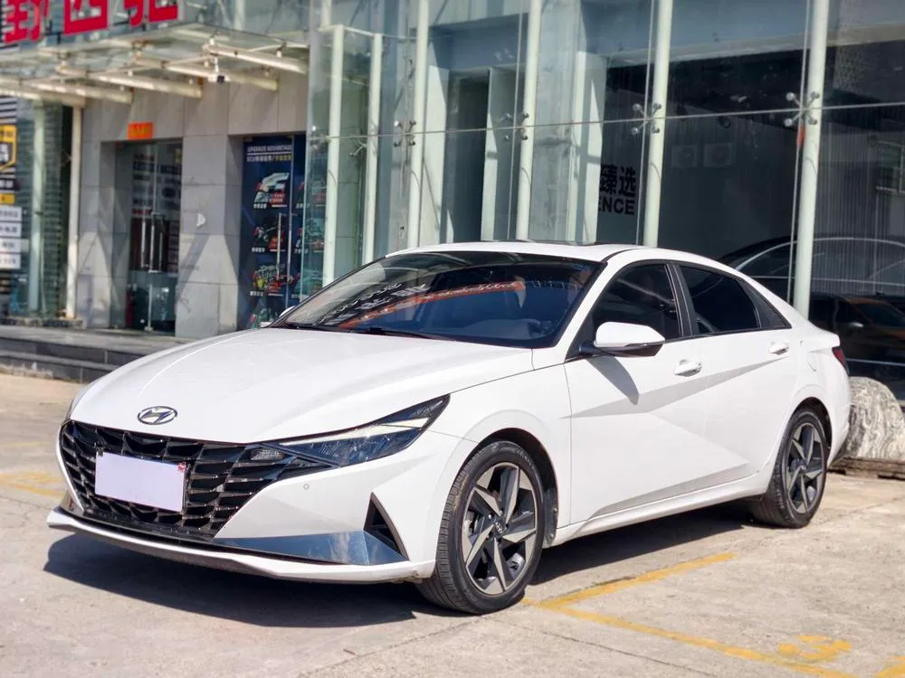 Hyundai Elantra, 2022
