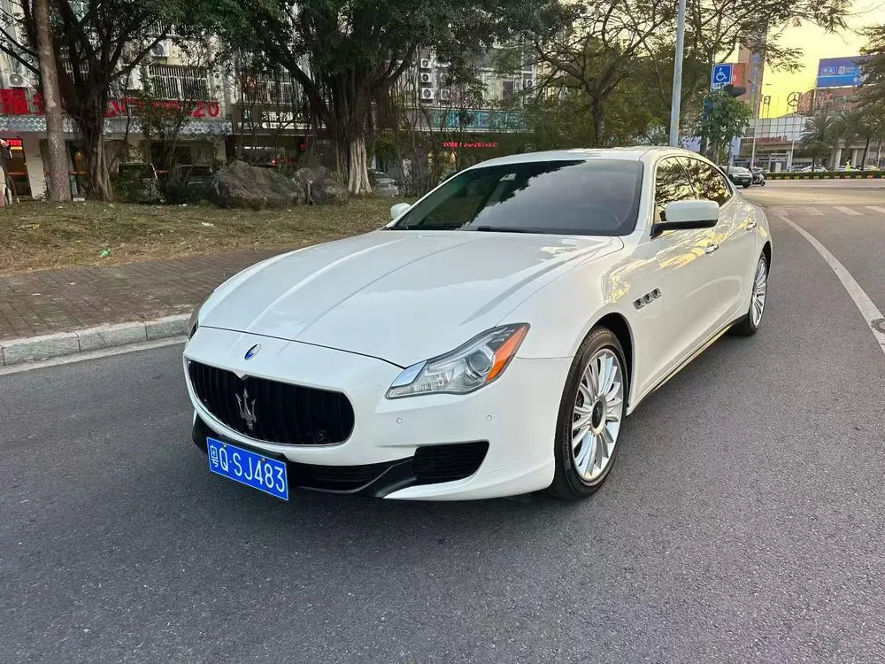 Maserati Quattroporte, 2013
