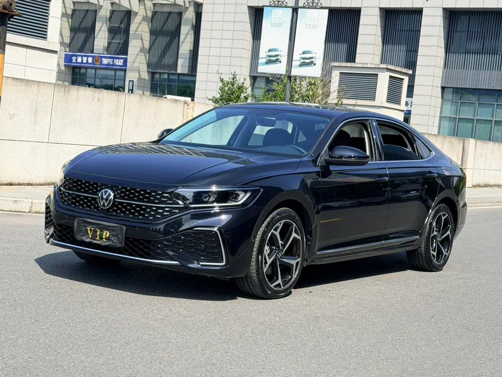 Volkswagen Passat, 2025