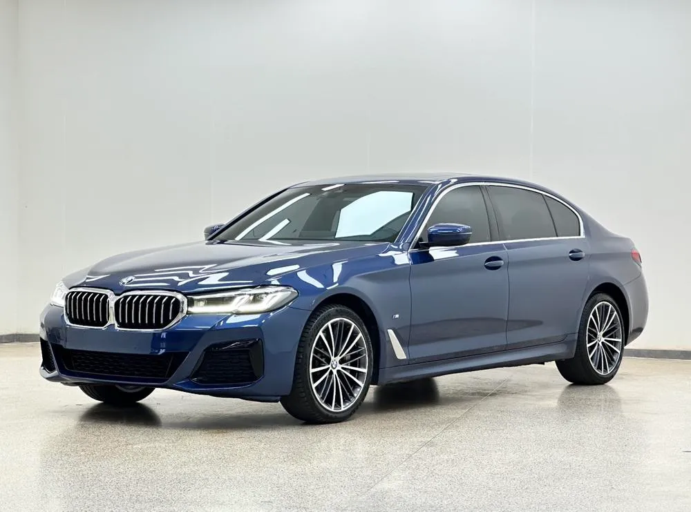 BMW 5-Series, 2023