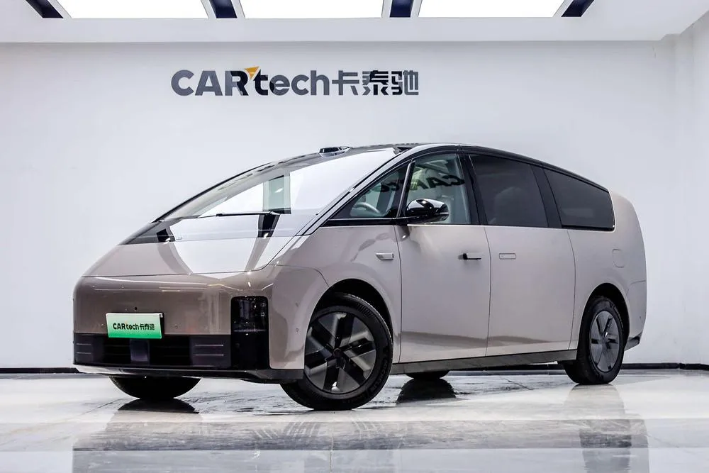 Li Auto MEGA, 2025