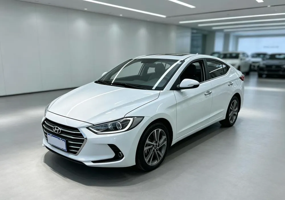 Hyundai Elantra Lingdong, 2016
