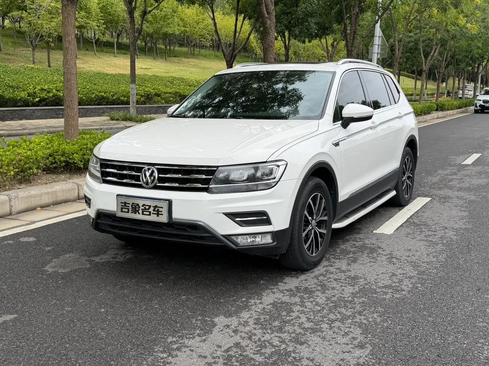 Volkswagen Tiguan L, 2017