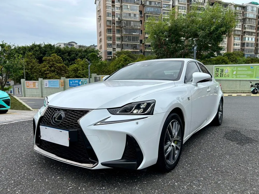 Lexus IS, 2017