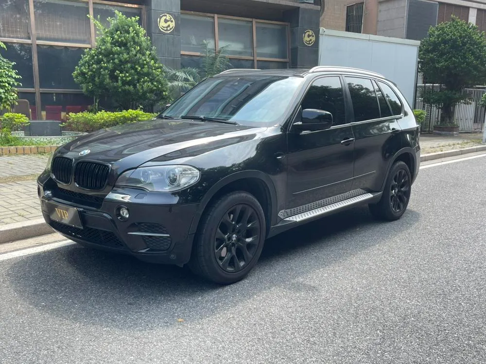 BMW X5 (Import), 2011