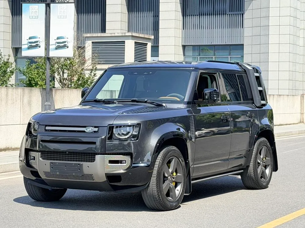 Land Rover Defender, 2024