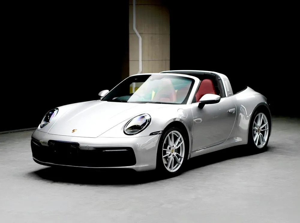 Porsche 911, 2023