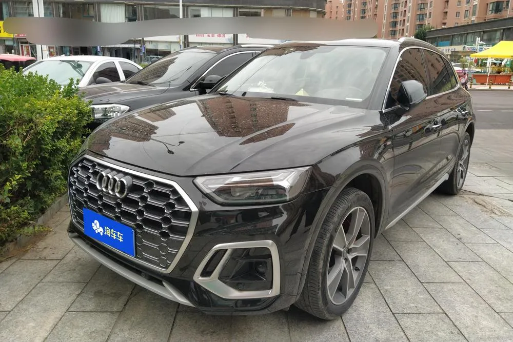 Audi Q5L, 2022