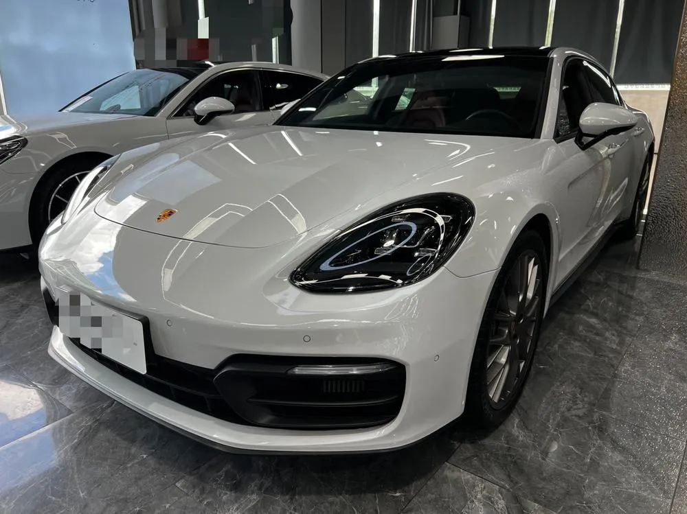 Porsche Panamera, 2023