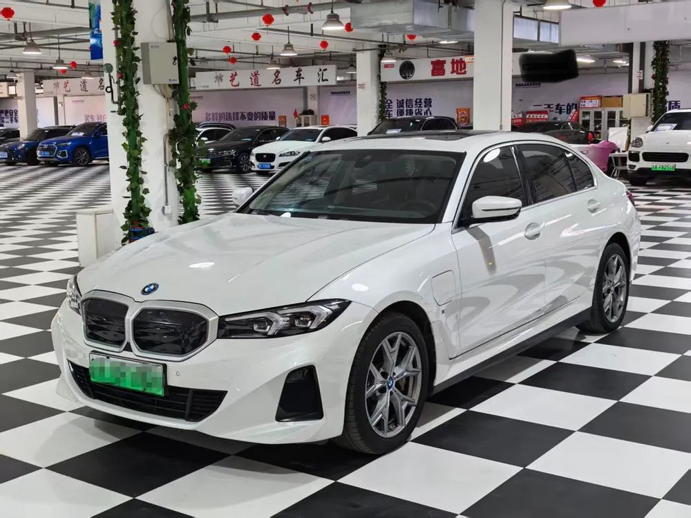 BMW i3, 2022