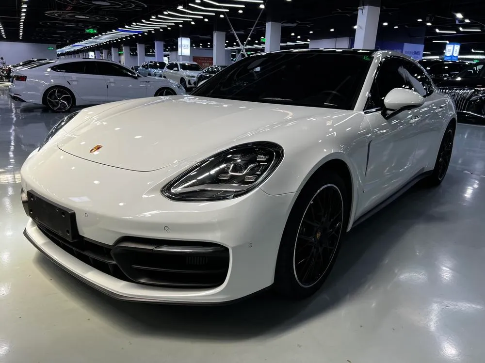 Porsche Panamera, 2023