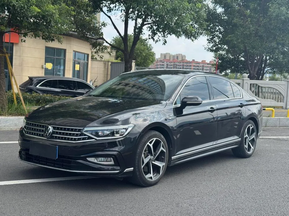 Volkswagen Magotan, 2023