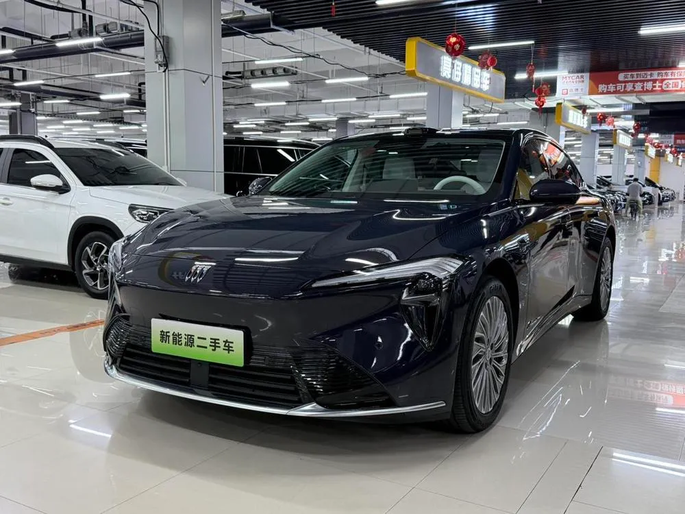 Buick Zhijing L7, 2025