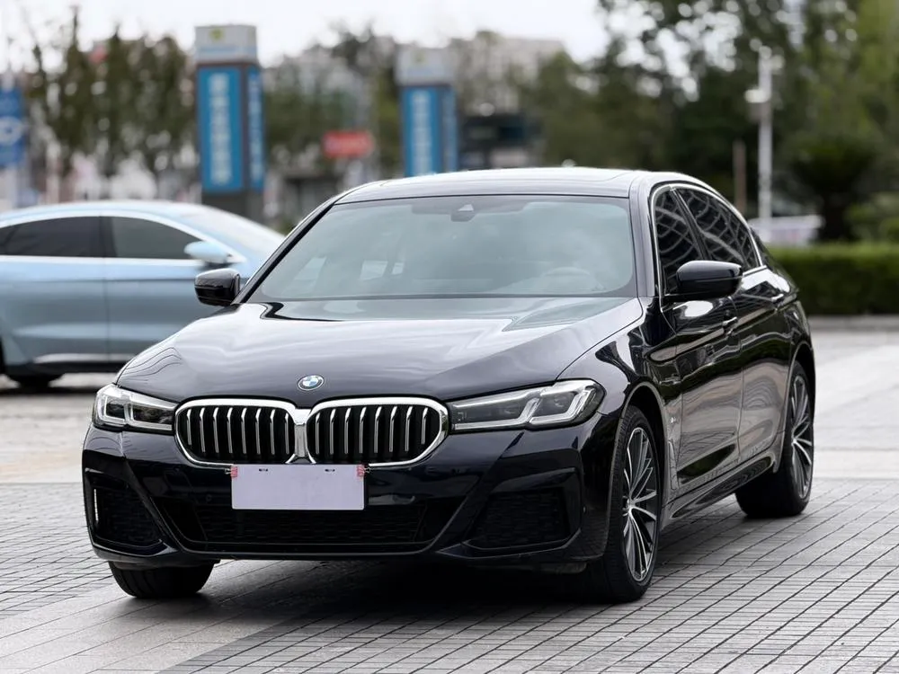 BMW 5-Series, 2023