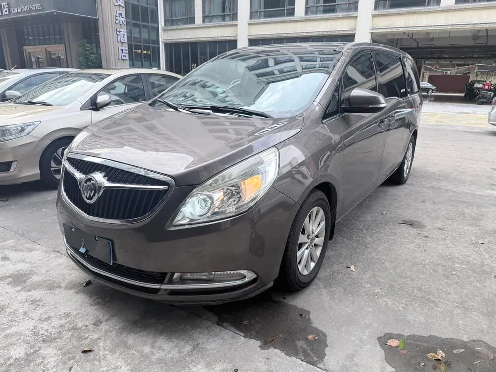 Buick GL8, 2015