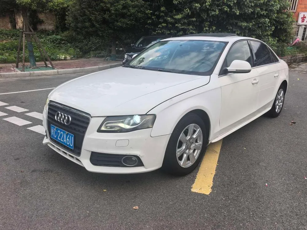 Audi A4L 2.0 TFSI Auto Sport Version, 2012 — фото 1