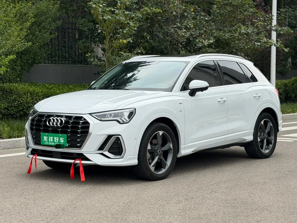 Audi Q3, 2022