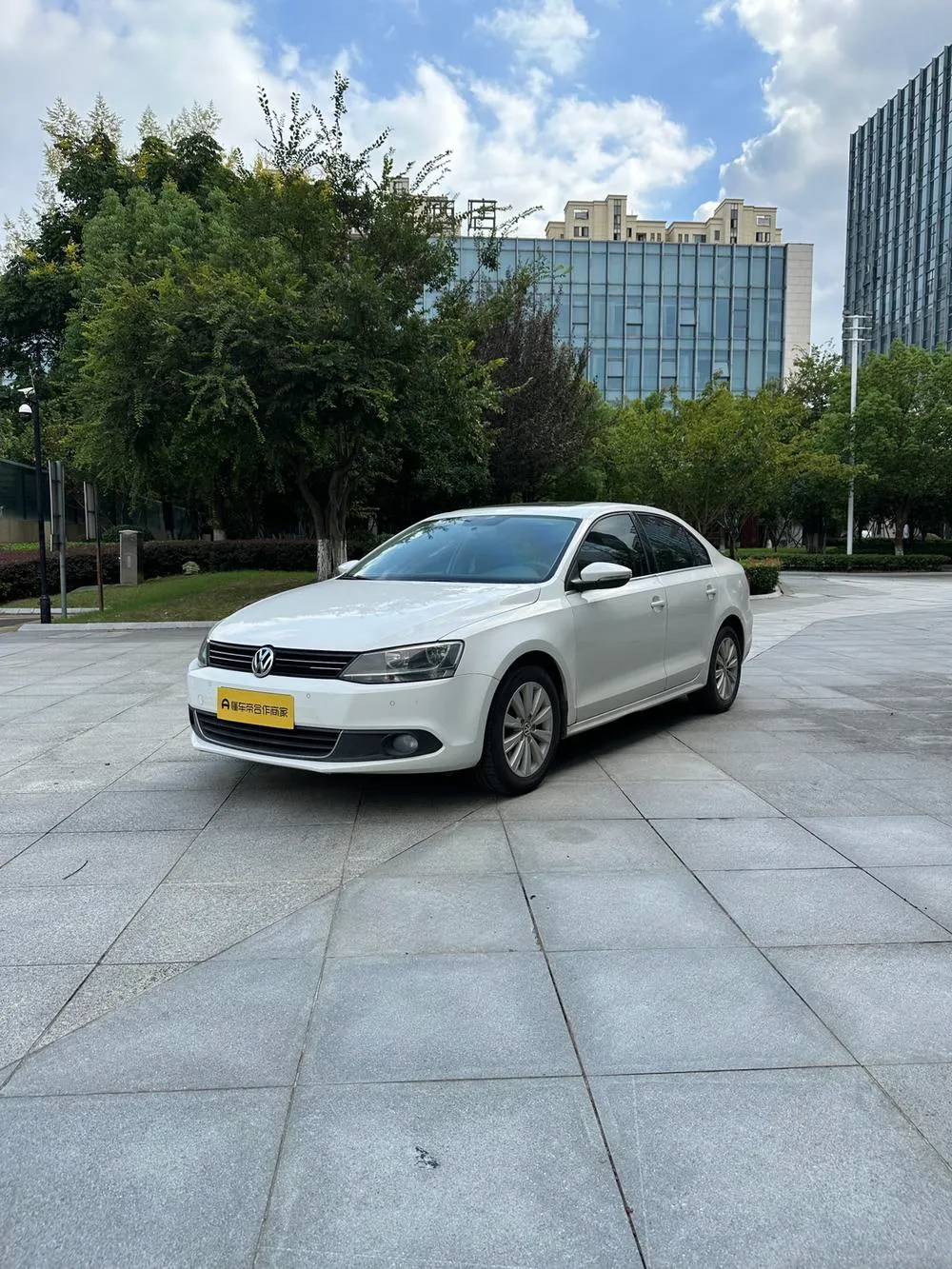 Volkswagen Sagitar, 2014