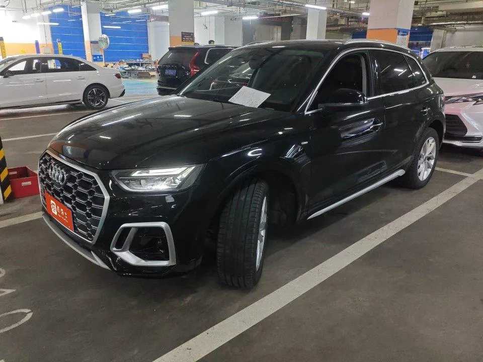 Audi Q5L, 2022