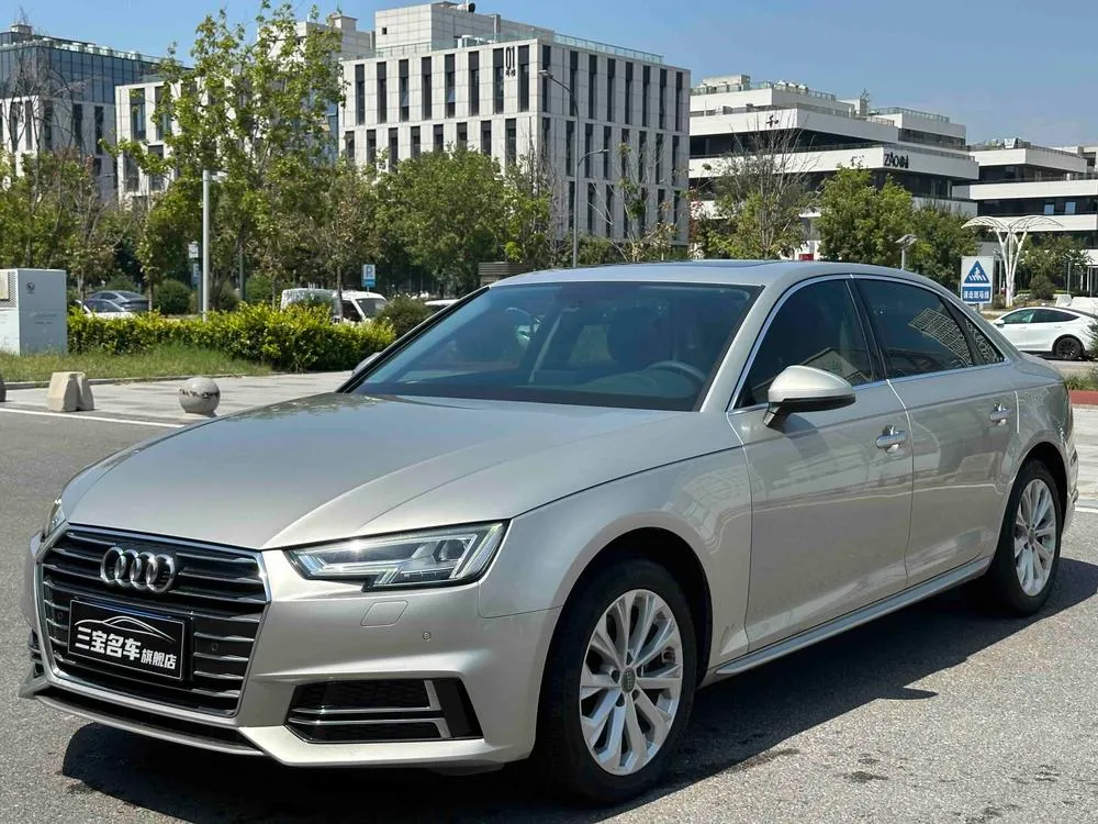 Audi A4L 40 TFSI Version CN6, 2019 — фото 1