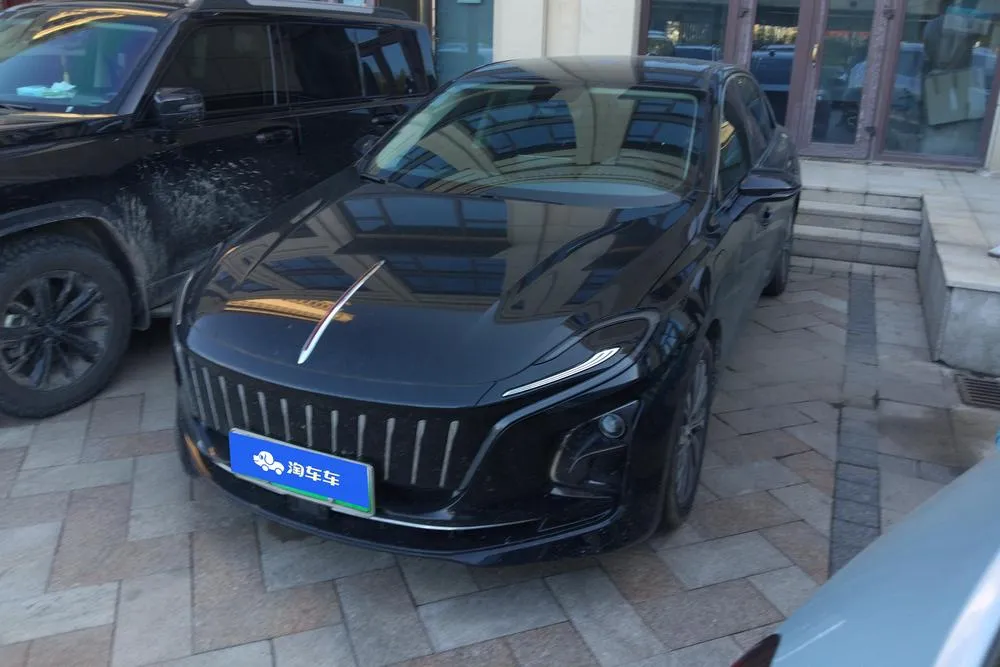 Hongqi E-QM5, 2024