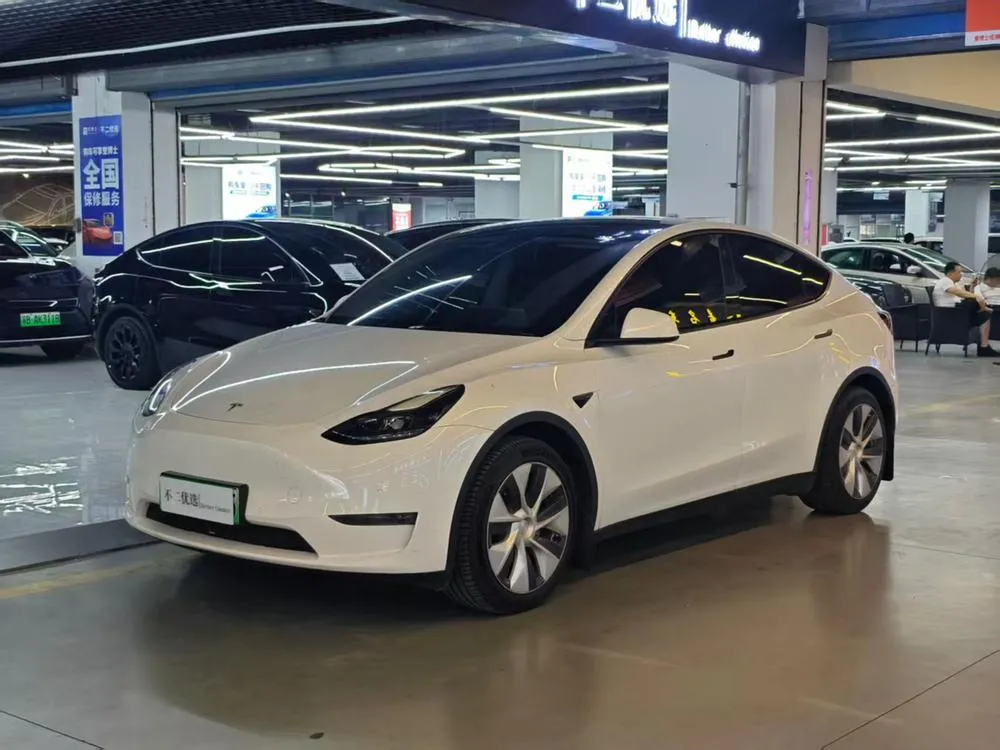 Tesla Model Y, 2021