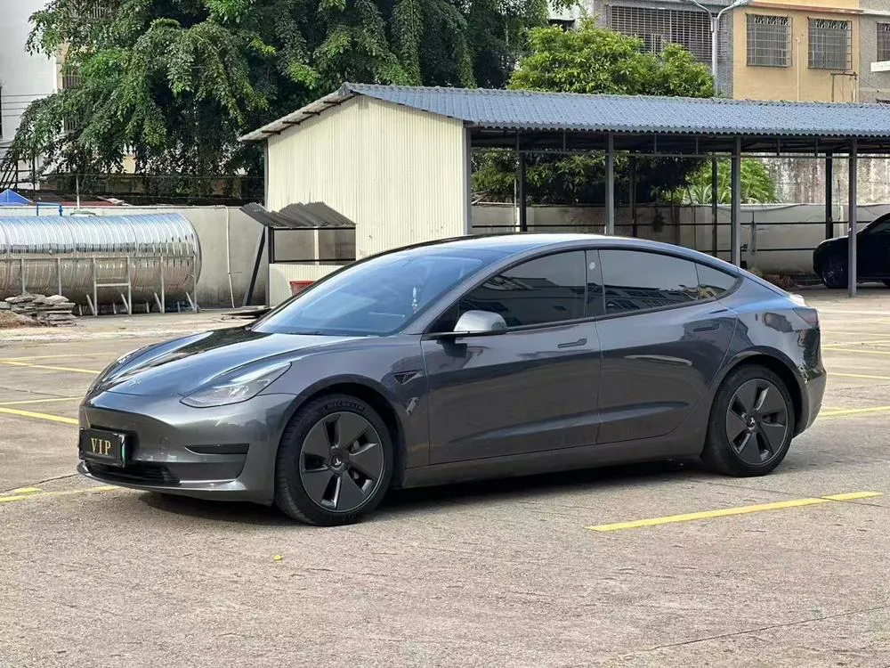 Tesla Model 3, 2022
