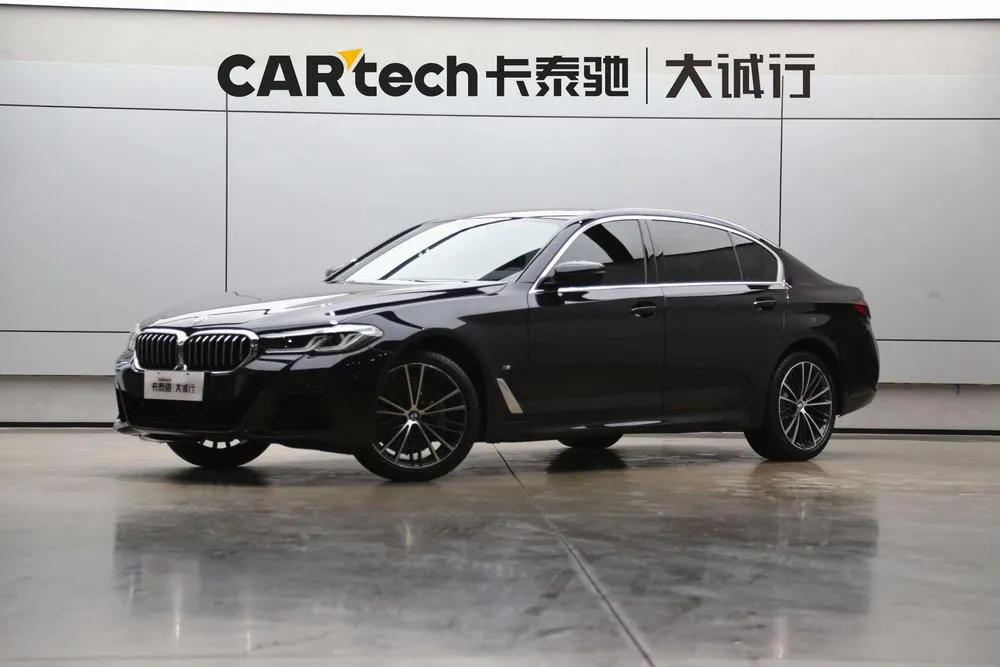 BMW 5-Series, 2023