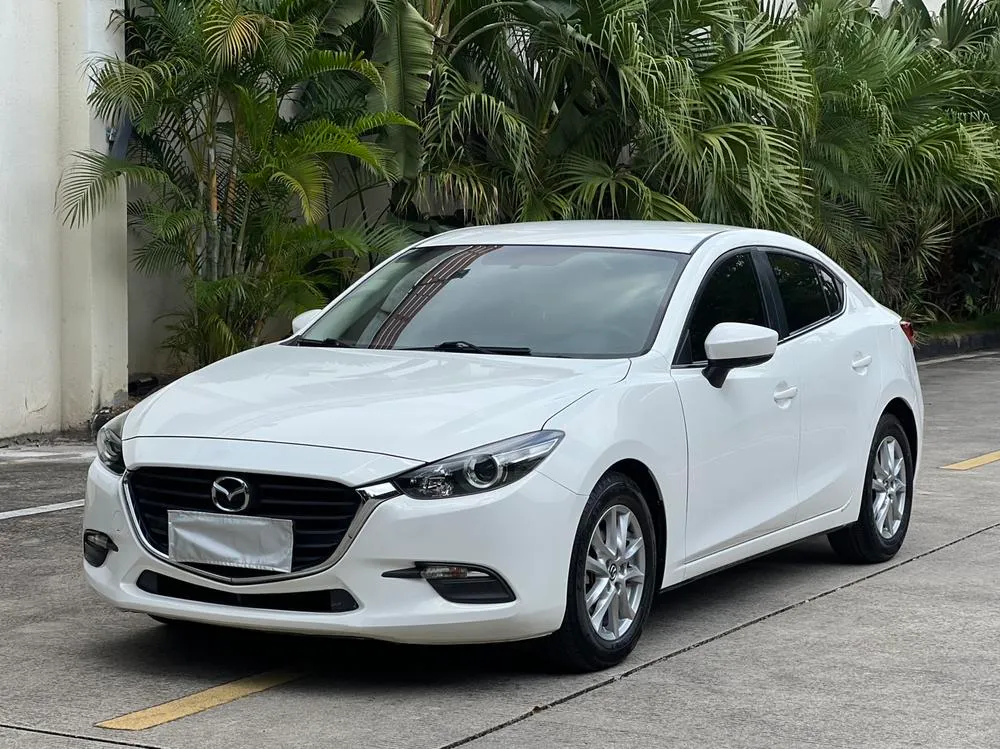 Mazda 3 Axela Sedan 1.5L Auto Comfort Version CN6, 2017 — фото 1