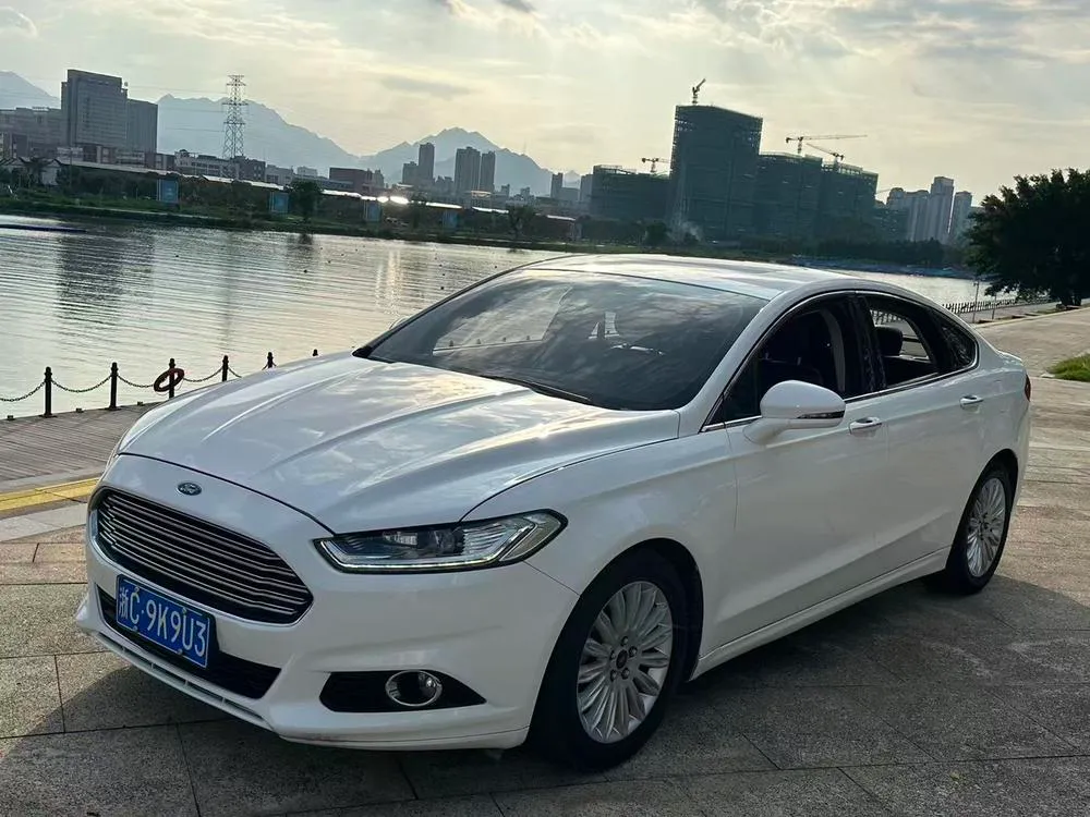 Ford Mondeo, 2013