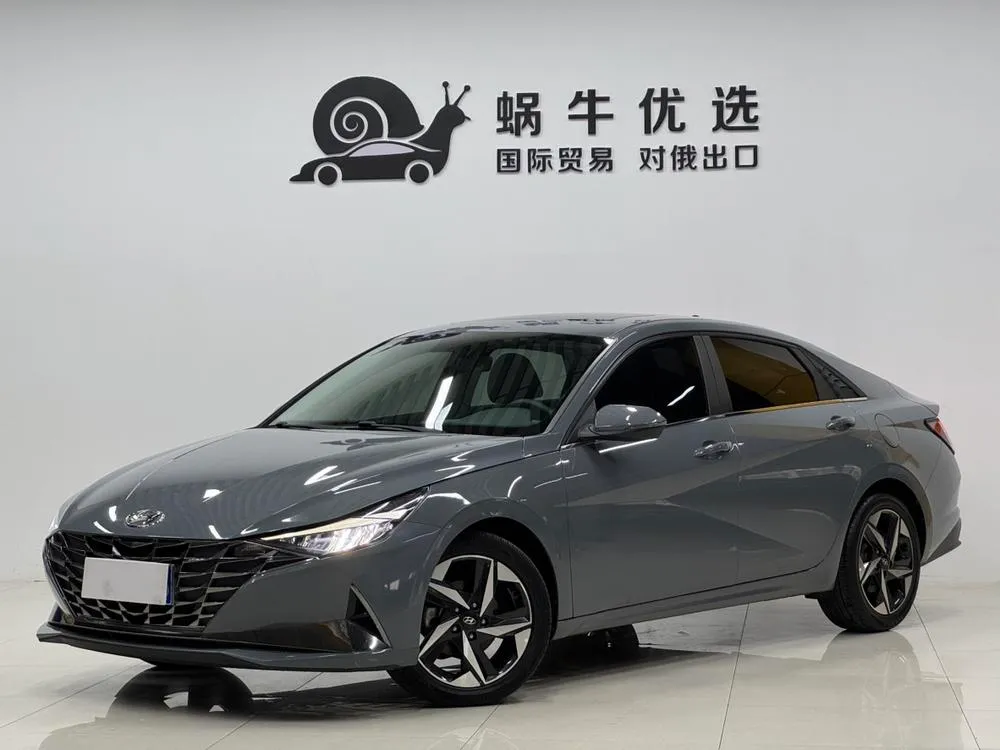 Hyundai Elantra, 2022
