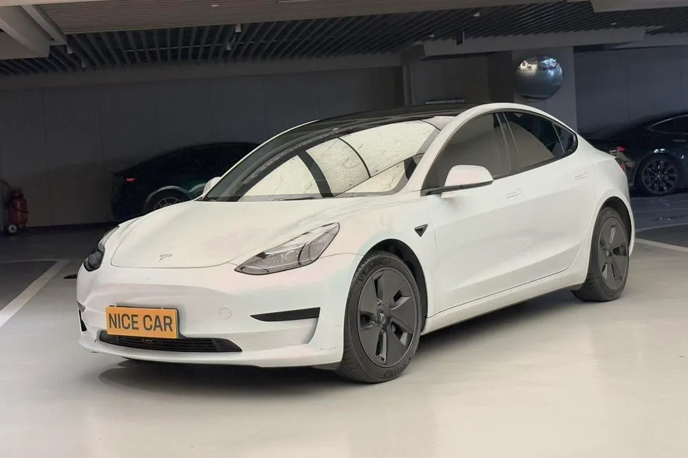 Tesla Model 3, 2022