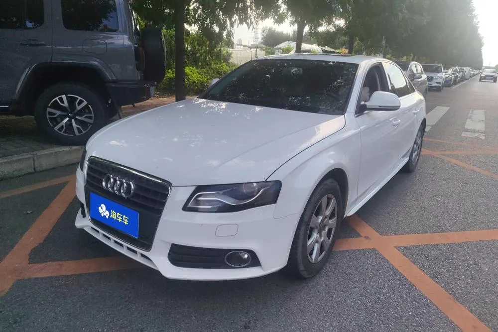 Audi A4L, 2011