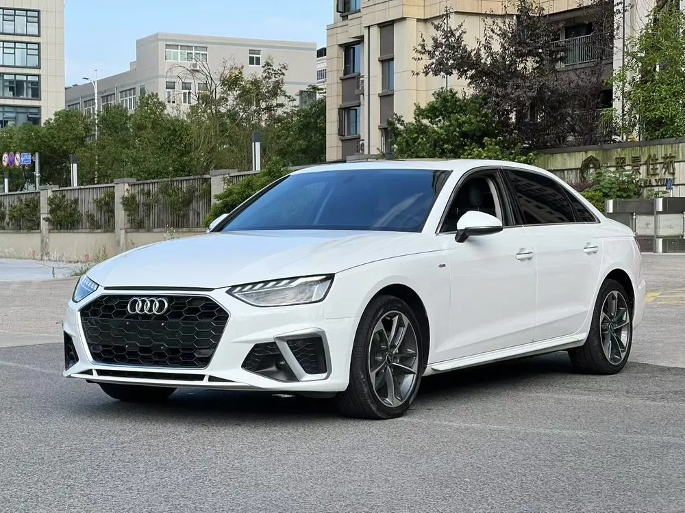 Audi A4L, 2022