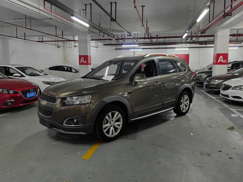 Chevrolet Captiva 2.4L 4WD Flagship Edition 7 Seater, 2015 — фото 1