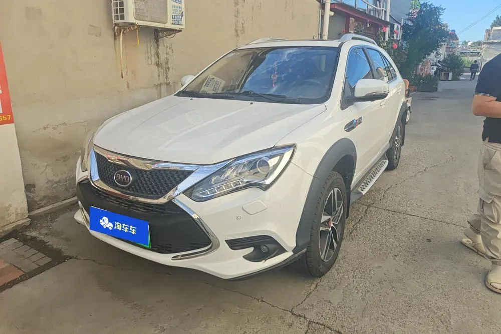 BYD Tang DM, 2015
