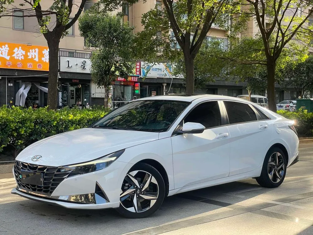 Hyundai Elantra, 2023