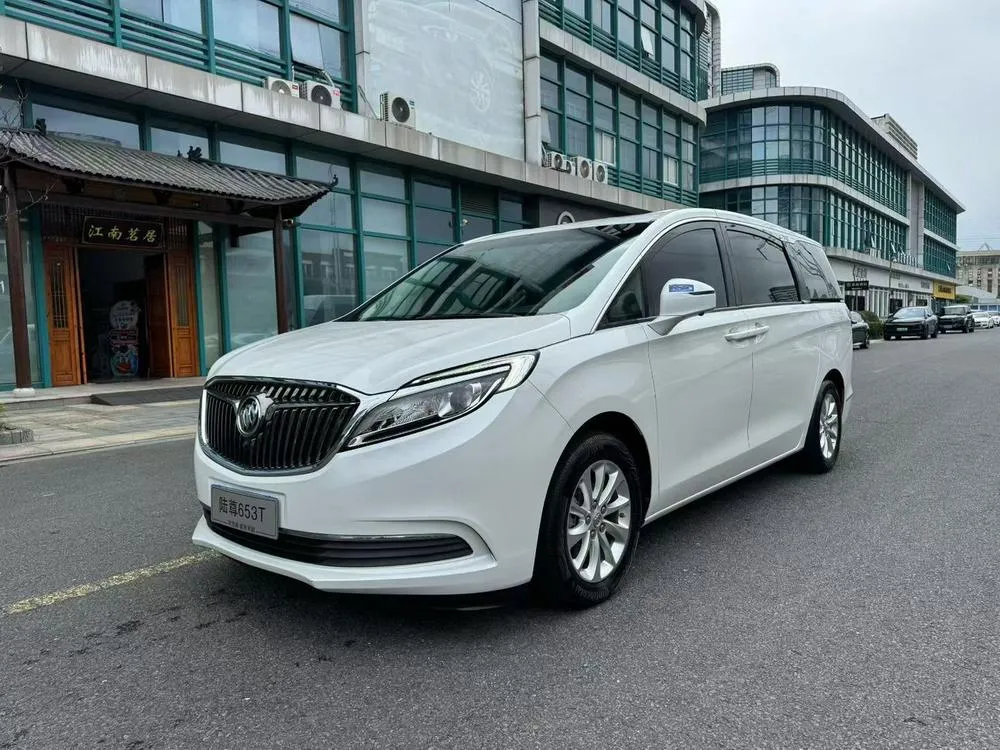 Buick GL8, 2018
