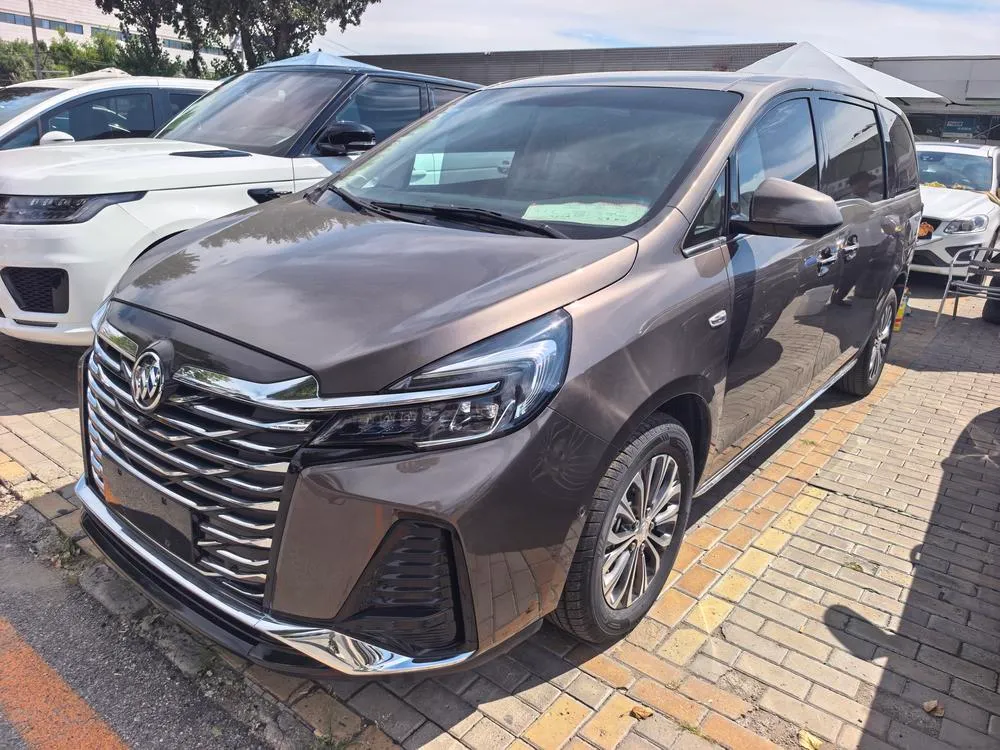 Buick GL8, 2022