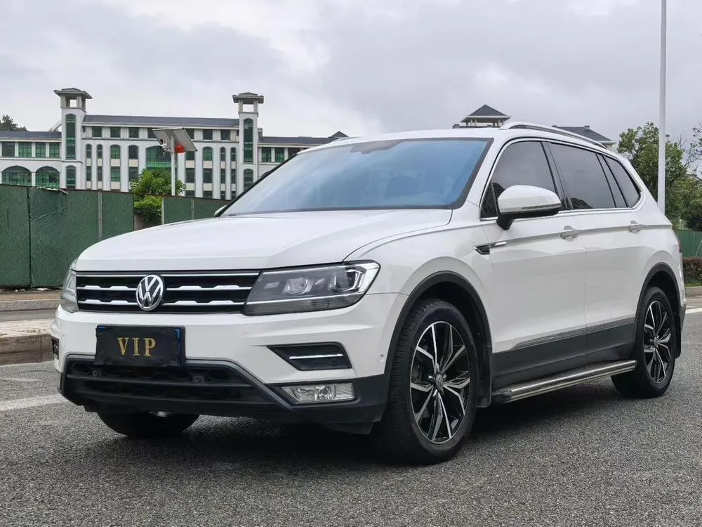 Volkswagen Tiguan L 330TSI Auto 2WD Luxury Edition CN5, 2019 — фото 1