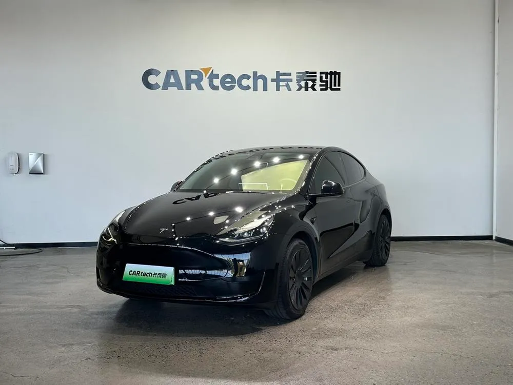 Tesla Model Y, 2022