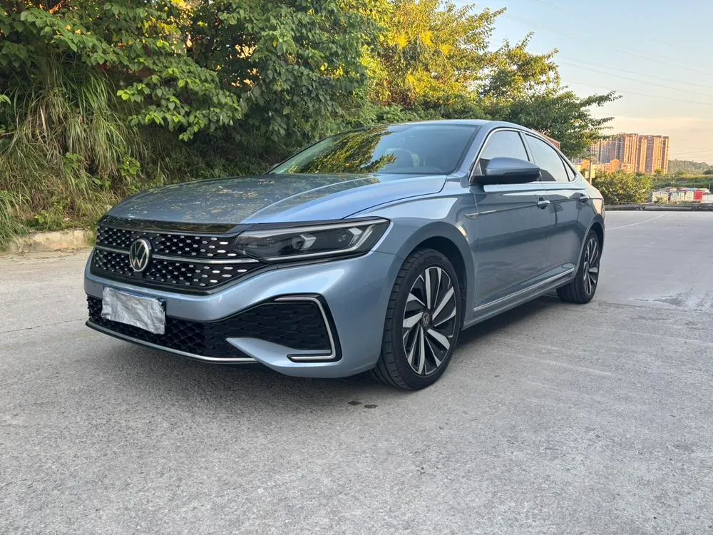 Volkswagen Passat, 2022