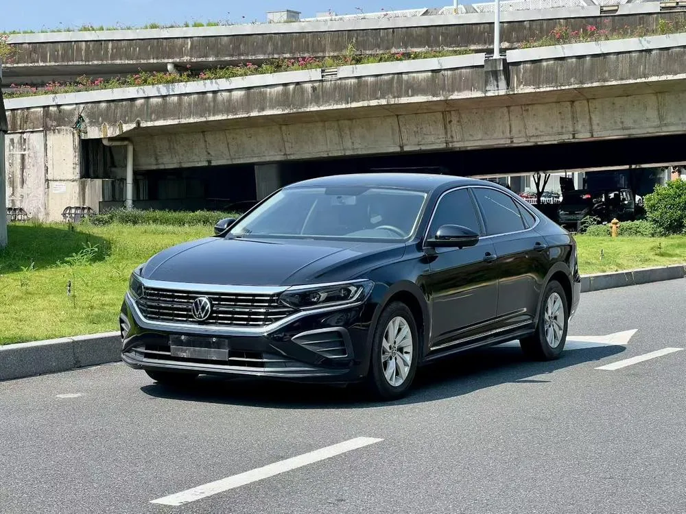 Volkswagen Passat, 2023