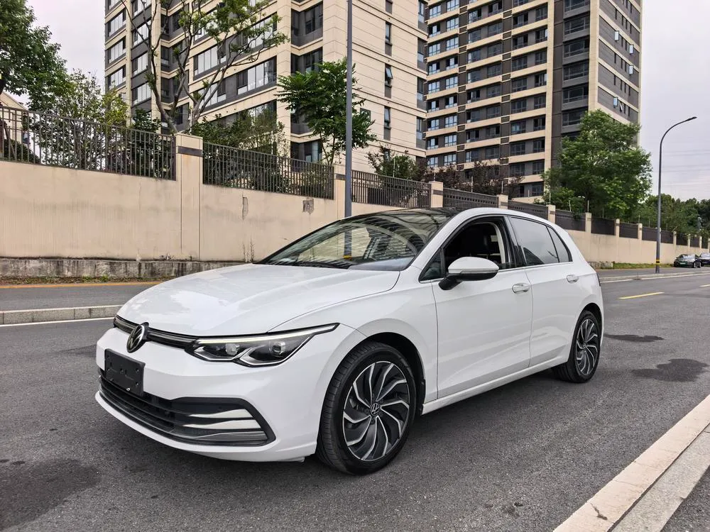 Volkswagen Golf, 2021
