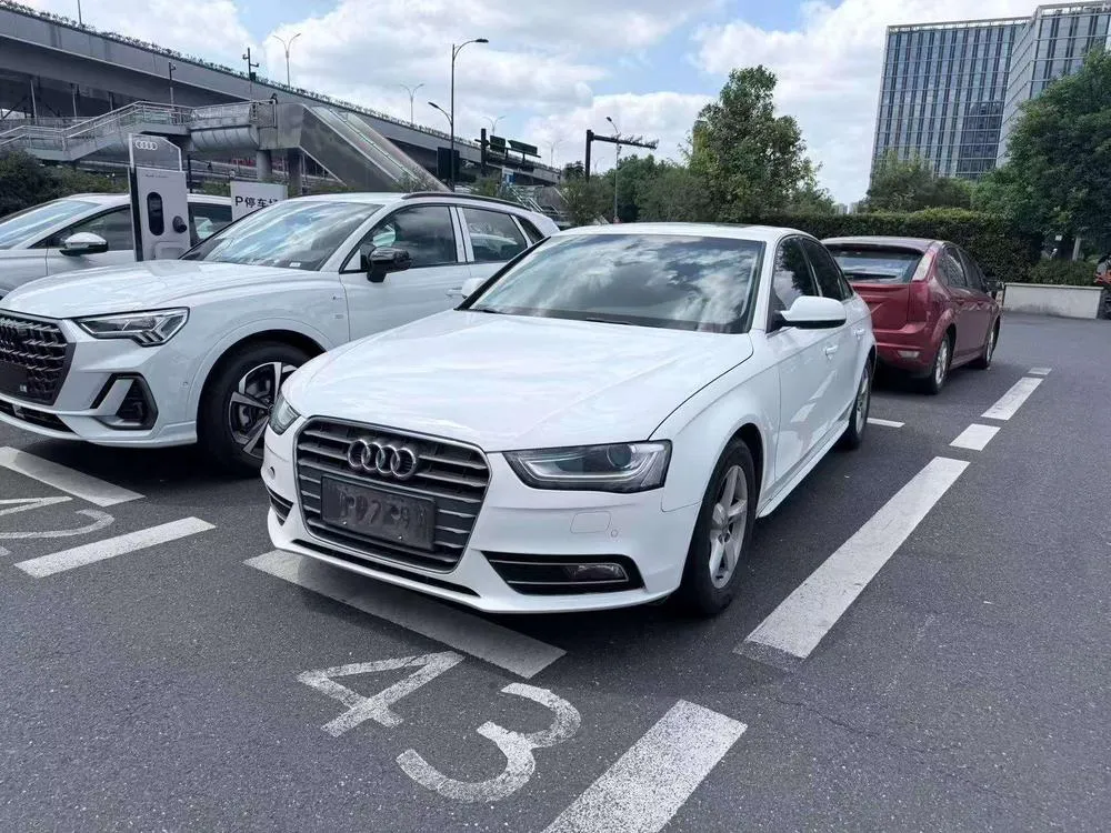 Audi A4L, 2013