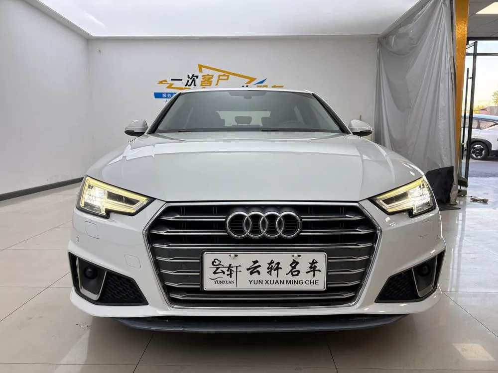 Audi A4L 40 TFSI Fashion Version CN5, 2019 — фото 1