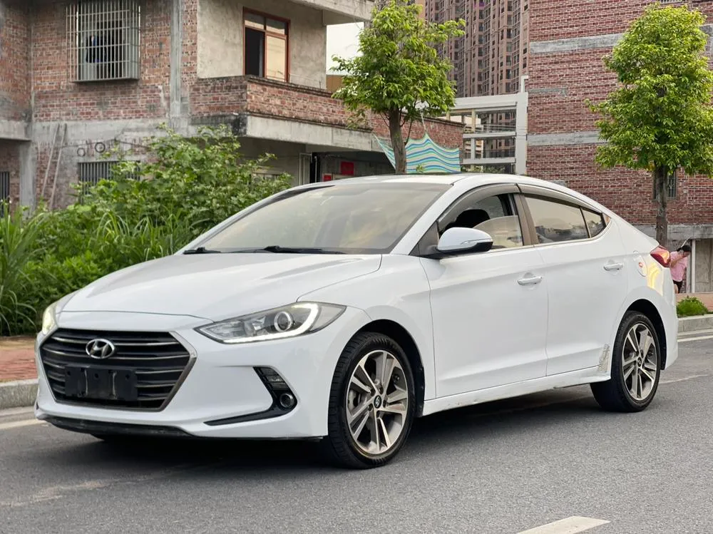 Hyundai Elantra Lingdong 1.6L Auto Stylish · Flagship Version, 2016 — фото 1