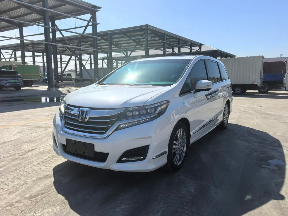 Honda Elysion 2.4L Luxury Edition, 2016 — фото 1